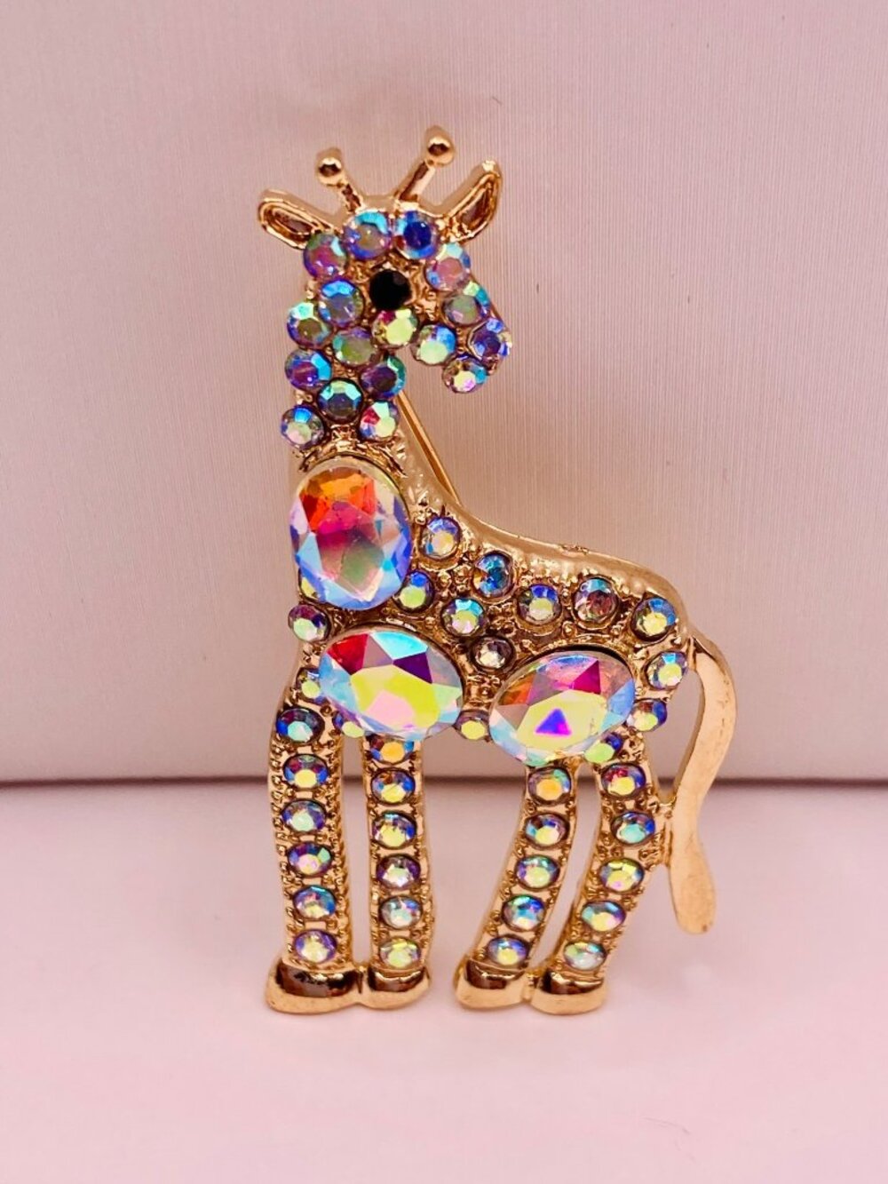 Gold-Tone Giraffe Brooch Pin Multicolor Rhinestones -16B